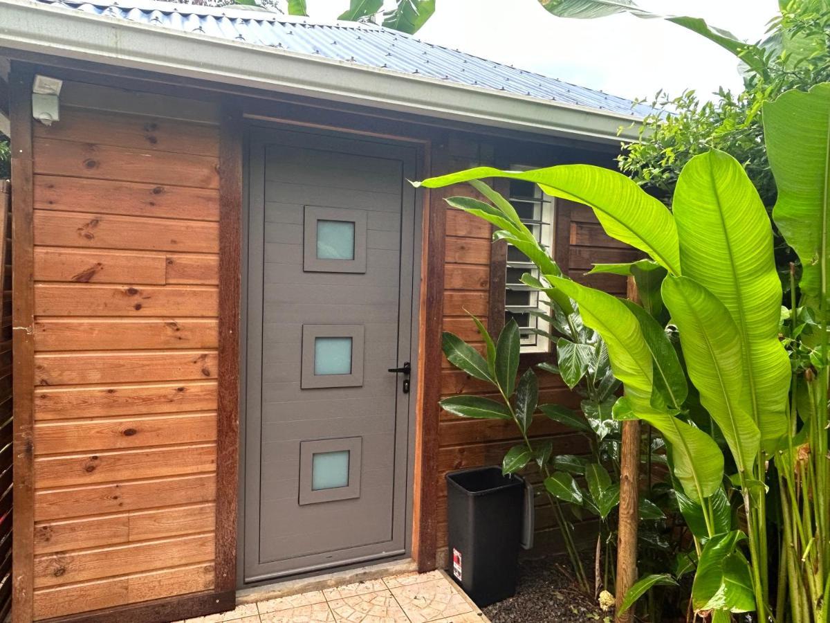 Joli Bungalow Fleuri Les Abymes Eksteriør billede